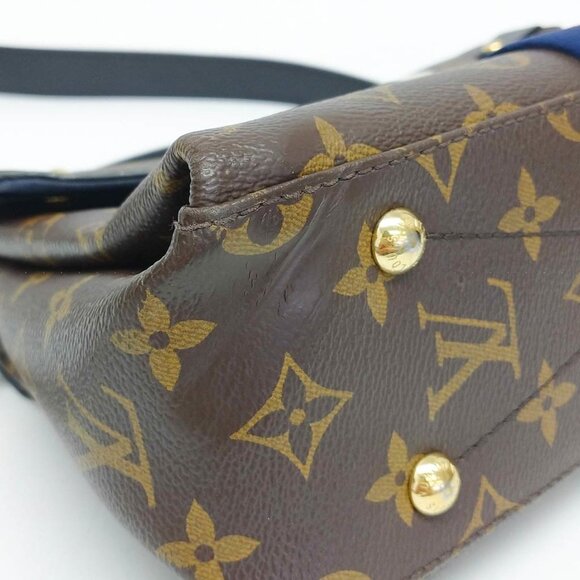 LOUIS VUITTON Brown Monogram Shoulder Bag - Picture 4 of 16